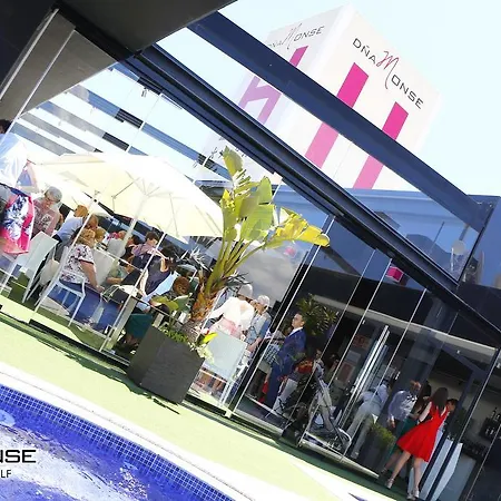 Dna Monse & Golf ホテル 4*